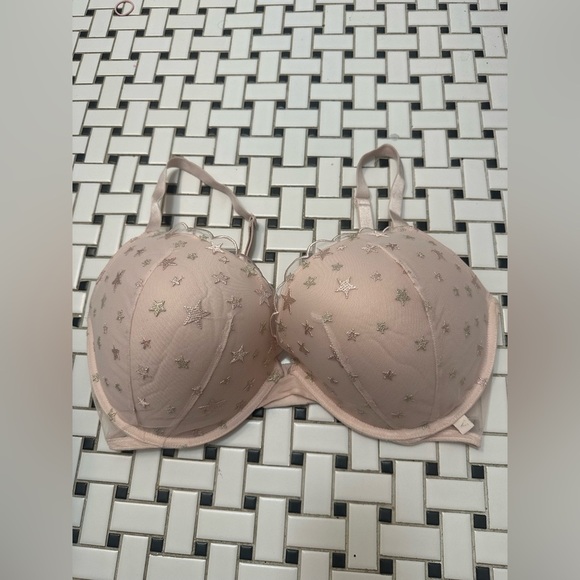 Victoria's Secret Starry Blush Bra - Picture 3 of 8